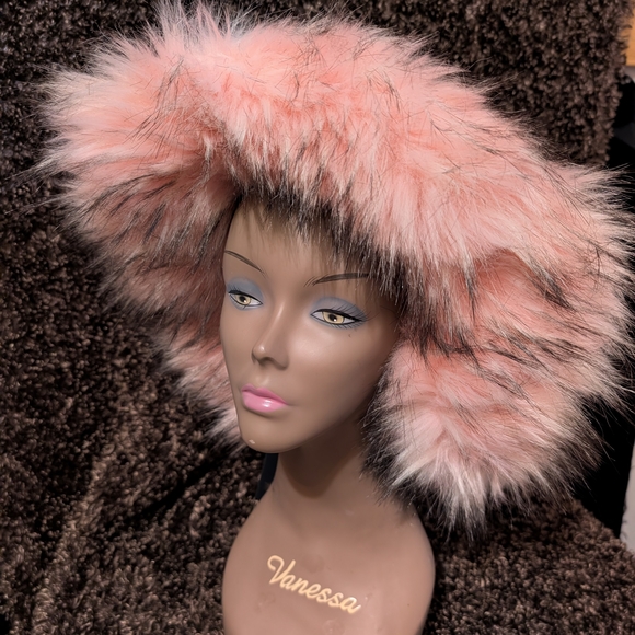 NWT Generation Kiss brand pink and black faux fur  bucket hat - Picture 2 of 8